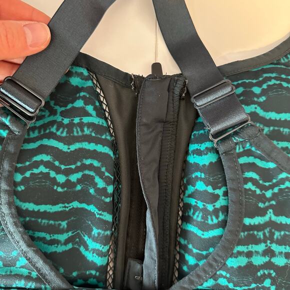 Fabletics Zoe High Impact Sports Bra in Tidal Size XXL Zip Up Adjustable Workout - Picture 6 of 10